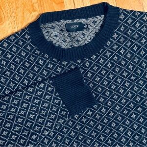 J. Crew Mens Medium Navy Blue Grey Diamond Long Sleeve Crewneck Knit Sweater
